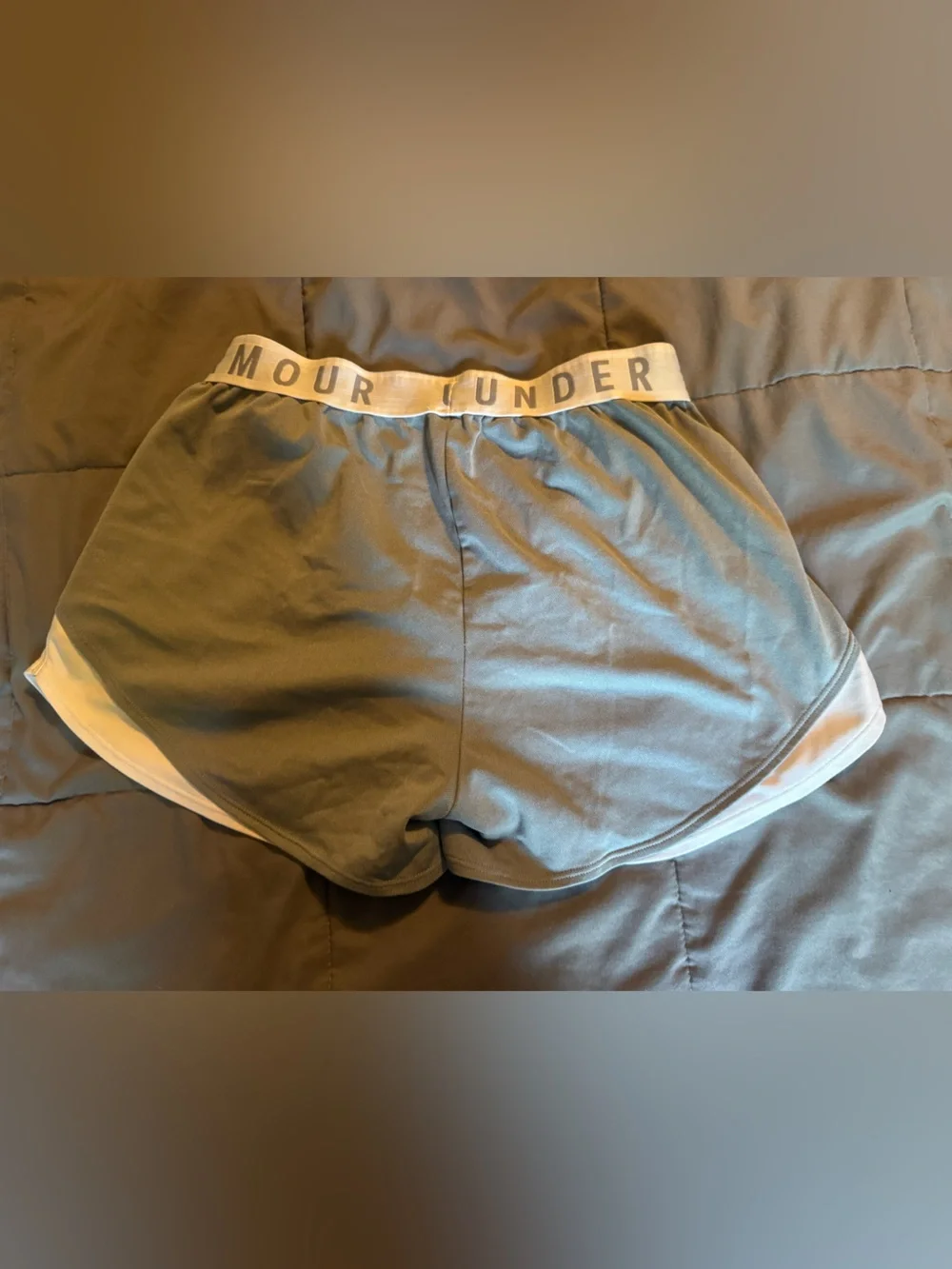Women’s Under Armour shorts-size medium
